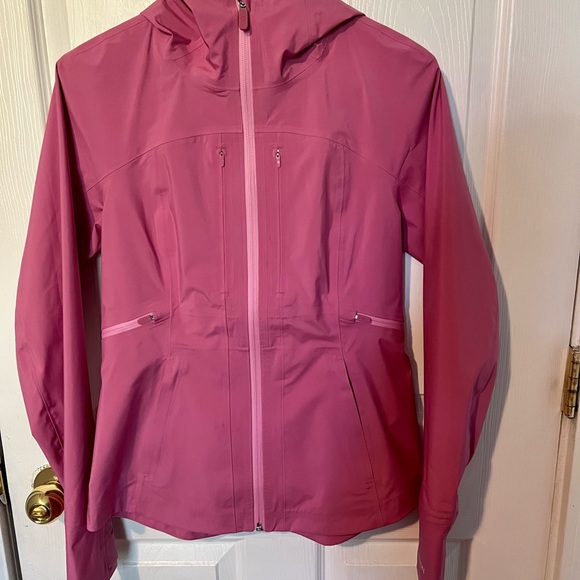 Lululemon Break A Trail Jacket - Picture 2 of 6